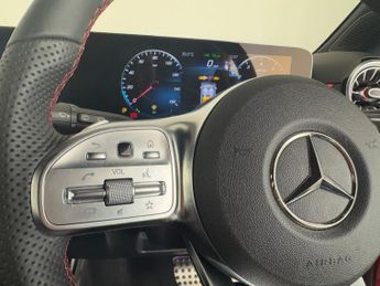 Mercedes-Benz A Class 1.3 A180 AMG Line (Premium) 7G-DCT Euro 6 (s/s) 5dr
