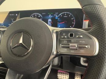 Mercedes-Benz A Class 1.3 A180 AMG Line (Premium) 7G-DCT Euro 6 (s/s) 5dr
