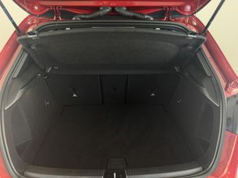 Mercedes-Benz A Class 1.3 A180 AMG Line (Premium) 7G-DCT Euro 6 (s/s) 5dr