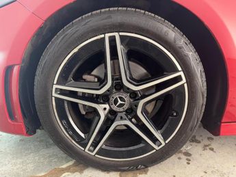 Mercedes-Benz A Class 1.3 A180 AMG Line (Premium) 7G-DCT Euro 6 (s/s) 5dr