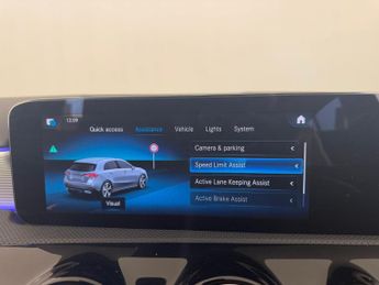 Mercedes-Benz A Class 1.3 A180 AMG Line (Premium) 7G-DCT Euro 6 (s/s) 5dr