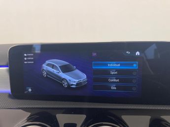 Mercedes-Benz A Class 1.3 A180 AMG Line (Premium) 7G-DCT Euro 6 (s/s) 5dr