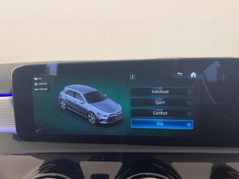 Mercedes-Benz A Class 1.3 A180 AMG Line (Premium) 7G-DCT Euro 6 (s/s) 5dr