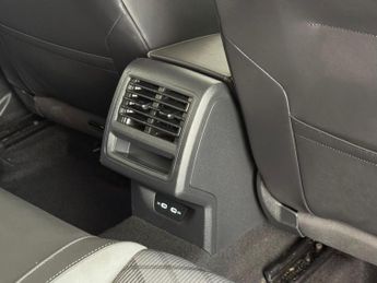 Volkswagen Golf 1.5 TSI R-Line Euro 6 (s/s) 5dr