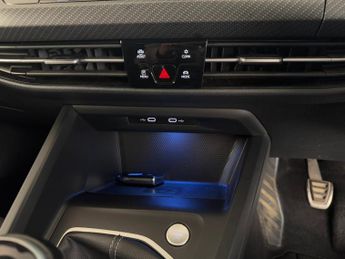 Volkswagen Golf 1.5 TSI R-Line Euro 6 (s/s) 5dr
