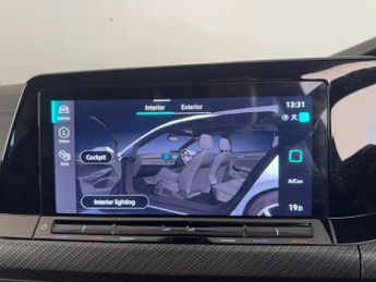 Volkswagen Golf 1.5 TSI R-Line Euro 6 (s/s) 5dr