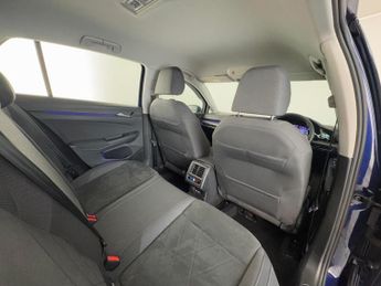 Volkswagen Golf 1.5 eTSI MHEV Style DSG Euro 6 (s/s) 5dr