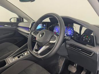 Volkswagen Golf 1.5 eTSI MHEV Style DSG Euro 6 (s/s) 5dr
