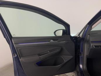 Volkswagen Golf 1.5 eTSI MHEV Style DSG Euro 6 (s/s) 5dr