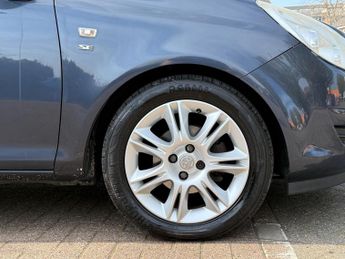 Vauxhall Corsa 1.4i 16v SE 5dr (a/c)