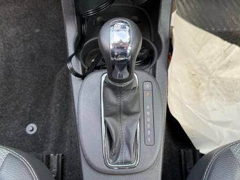 Vauxhall Corsa 1.4i 16v SE 5dr (a/c)