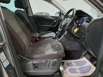 Volkswagen Tiguan 2.0 TSI BlueMotion Tech SEL DSG 4Motion Euro 6 (s/s) 5dr