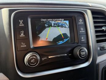 Dodge RAM 5.7 V8 Hemi Laramie Pickup 4d Petrol 4WD