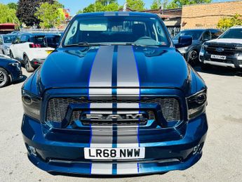 Dodge RAM 5.7 V8 Hemi Laramie Pickup 4d Petrol 4WD