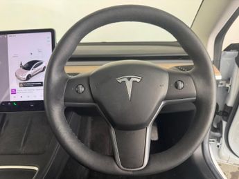 Tesla Model 3 Auto RWD 4dr