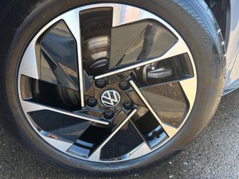 Volkswagen ID.3 Pro Performance 58kWh Life Auto 5dr