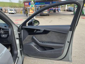 Audi A4 2.0 TDI 30 Black Edition S Tronic Euro 6 (s/s) 4dr