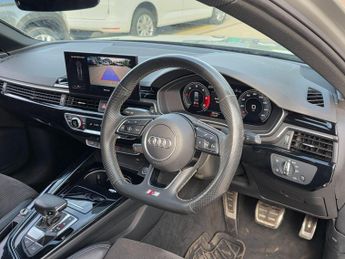 Audi A4 2.0 TDI 30 Black Edition S Tronic Euro 6 (s/s) 4dr