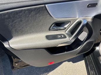 Mercedes-Benz CLA 1.3 CLA180 AMG Line (Premium) Coupe 7G-DCT Euro 6 (s/s) 4dr