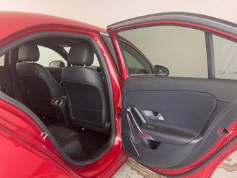 Mercedes-Benz A Class 1.3 A180 Sport Edition (Executive) 7G-DCT Euro 6 (s/s) 4dr