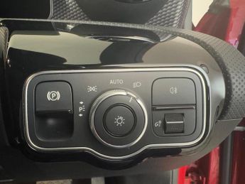Mercedes-Benz A Class 1.3 A180 Sport Edition (Executive) 7G-DCT Euro 6 (s/s) 4dr