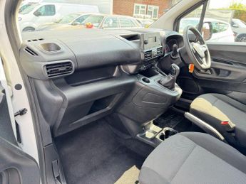 Vauxhall Combo 1.6 Turbo D 2300 Sportive L1 H1 Euro 6 (s/s) 4dr