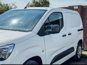 Vauxhall Combo 1.6 Turbo D 2300 Sportive L1 H1 Euro 6 (s/s) 4dr