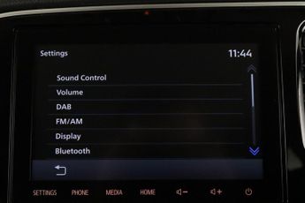Mitsubishi Outlander 2.4h TwinMotor 13.8kWh Design CVT 4WD Euro 6 (s/s) 5dr