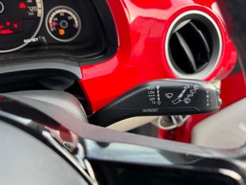 Volkswagen up! 1.0 AUTOMATIC