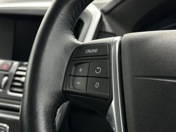 Volvo XC60 2.4 D4 SE Nav Auto AWD Euro 6 (s/s) 5dr