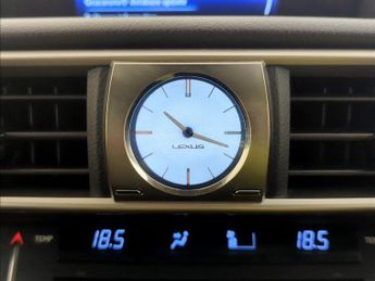 Lexus IS 2.5 300h Sport E-CVT Euro 6 (s/s) 4dr