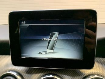 Mercedes-Benz GLA 1.6 GLA200 SE (Executive) 7G-DCT Euro 6 (s/s) 5dr