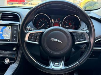 Jaguar F-PACE 2.0 D180 R-Sport Euro 6 (s/s) 5dr