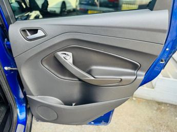 Ford Kuga 2.0 TDCi Zetec Powershift AWD Euro 5 5dr