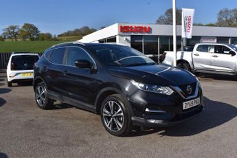 Nissan Qashqai 1.3 DIG-T N-Connecta Euro 6 (s/s) 5dr