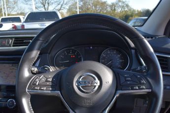 Nissan Qashqai 1.3 DIG-T N-Connecta Euro 6 (s/s) 5dr