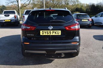Nissan Qashqai 1.3 DIG-T N-Connecta Euro 6 (s/s) 5dr