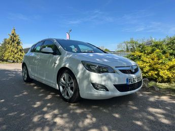 Vauxhall Astra 2.0 CDTi SRi Euro 5 5dr