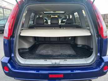Nissan X-Trail 2.5i SVE 5dr
