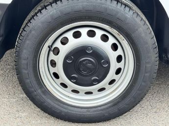 Vauxhall Vivaro 1.5 Turbo D 2900 Dynamic L2 H1 Euro 6 (s/s) 6dr