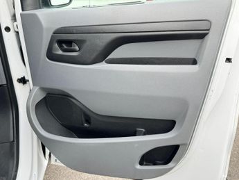 Vauxhall Vivaro 1.5 Turbo D 2900 Dynamic L2 H1 Euro 6 (s/s) 6dr