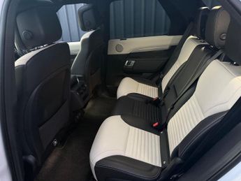 Land Rover Discovery 3.0 D300 MHEV R-Dynamic SE Auto 4WD Euro 6 (s/s) 5dr