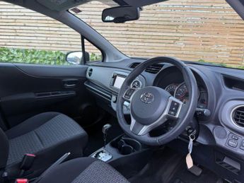 TOYOTA YARIS 1.33 Dual VVT-i Icon Plus Hatchback 5dr Petrol Multidrive S Euro