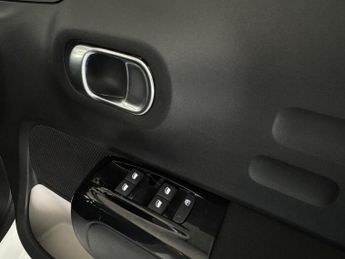 Citroen C3 1.2 PureTech PLUS EAT6 Euro 6 (s/s) 5dr