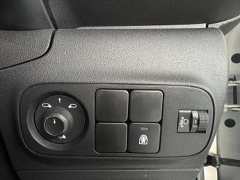 Citroen C3 1.2 PureTech PLUS EAT6 Euro 6 (s/s) 5dr