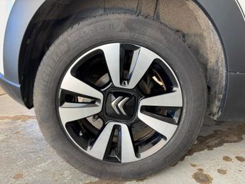 Citroen C3 1.2 PureTech PLUS EAT6 Euro 6 (s/s) 5dr