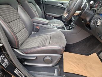 Mercedes-Benz B Class 2.1 B220d AMG Line (Premium) 7G-DCT Euro 6 (s/s) 5dr