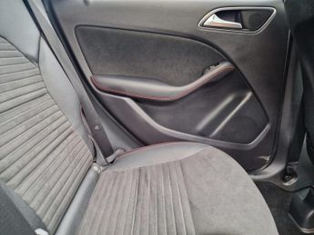 Mercedes-Benz B Class 2.1 B220d AMG Line (Premium) 7G-DCT Euro 6 (s/s) 5dr
