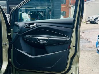 Ford Kuga 2.0 TDCi Titanium Powershift AWD Euro 5 5dr