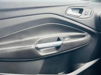 Ford Kuga 2.0 TDCi Titanium Powershift AWD Euro 5 5dr